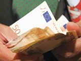 ΟΟΣΑ: Η Ελλάδα πρώτη σε μείωση εισοδήματος 
