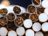 Η Κομισιόν «βάζει φωτιά» στις τιμές των τσιγάρων