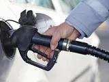 «Φωτιά» στα καύσιμα - Σπάει το φράγμα των 2 ευρώ η βενζίνη, από κοντά το diesel κίνησης